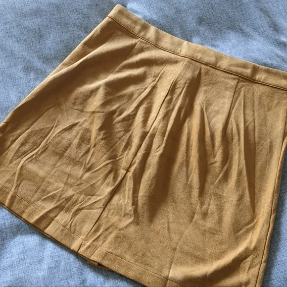 Flying Tomato Camel Fringe Skirt, size medium - Picture 3 of 4